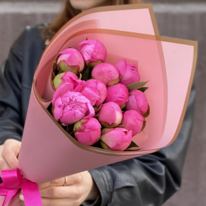 13 розовых пионов Флеминг